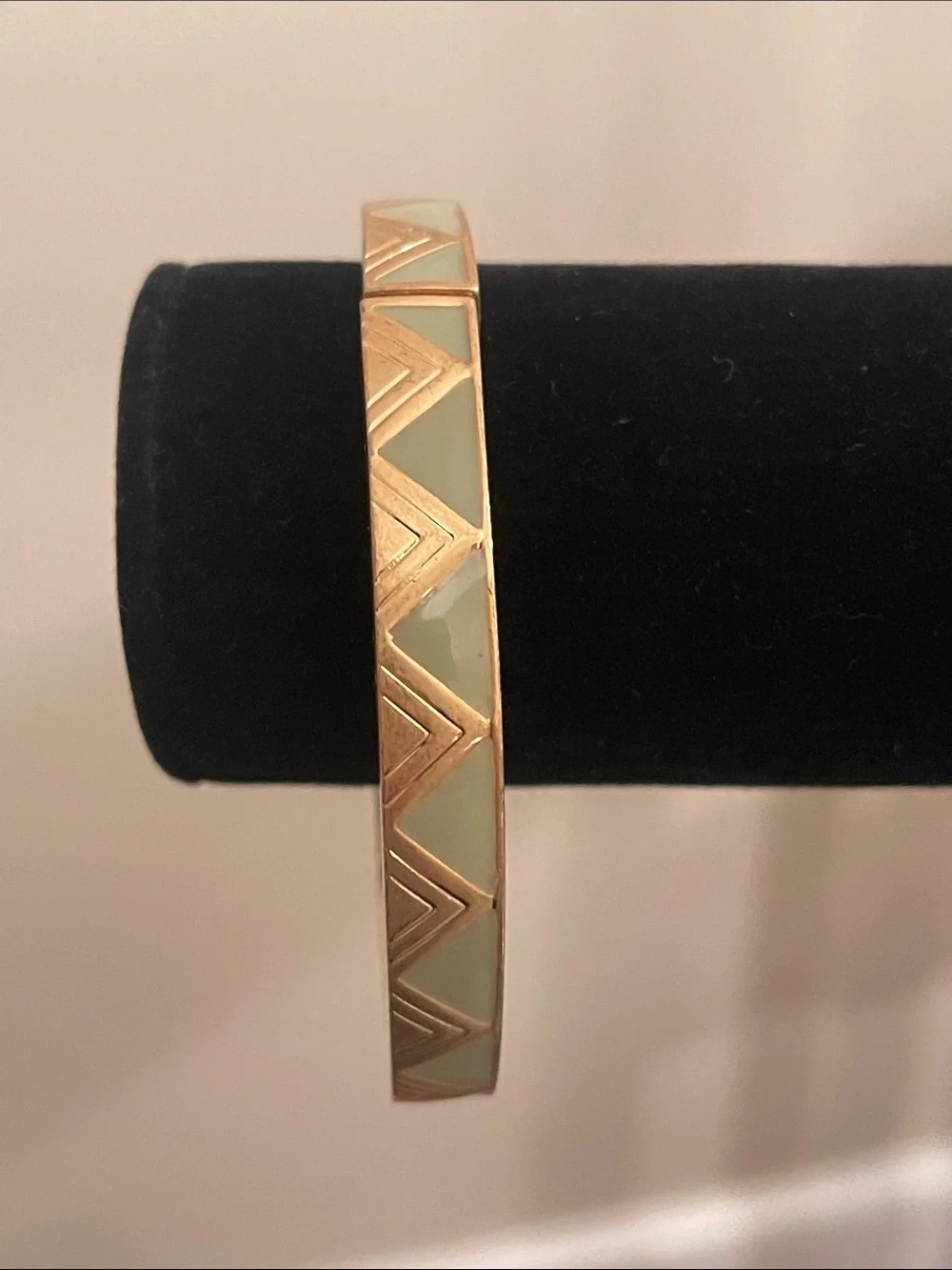 Lia Sophia “ On Point” Mint Elastic Bangle Bracelet